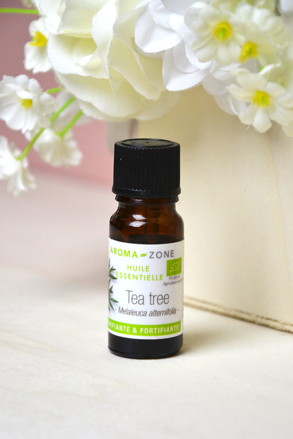 Lutter contre les boutons : l'huile essentielle de tea tree