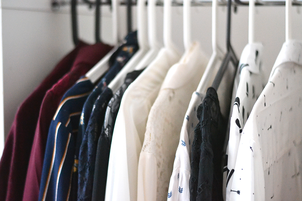 Objectif dressing minimaliste : acheter moins